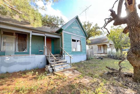 Tiny photo for 305 307 W 3rd Street, Cisco, TX 76437 (MLS # 21101327)