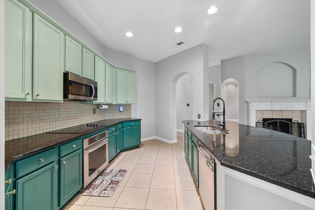 7701 Labrador Drive