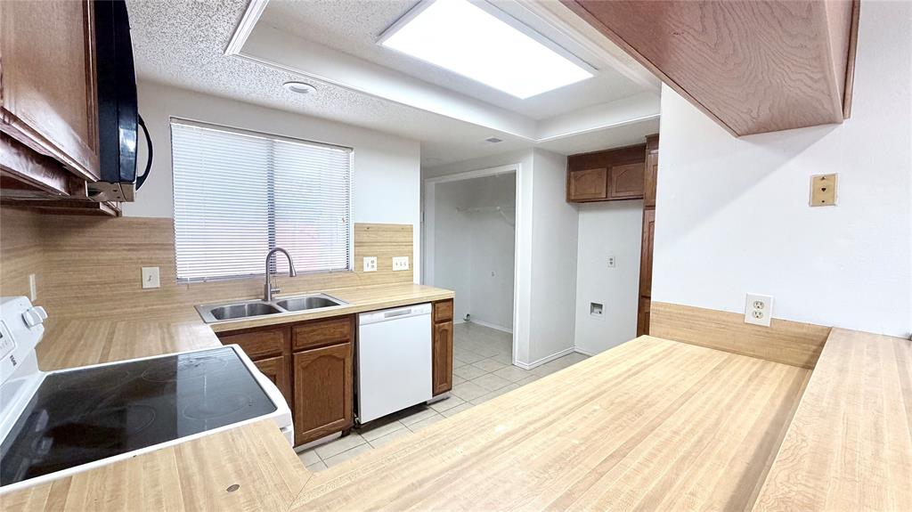 Crest The - Residential