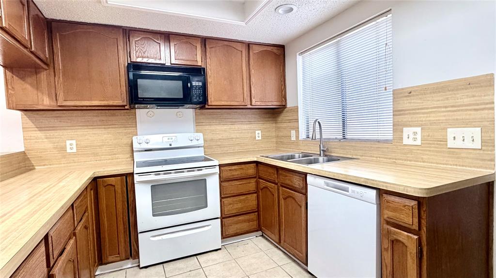 Crest The - Residential