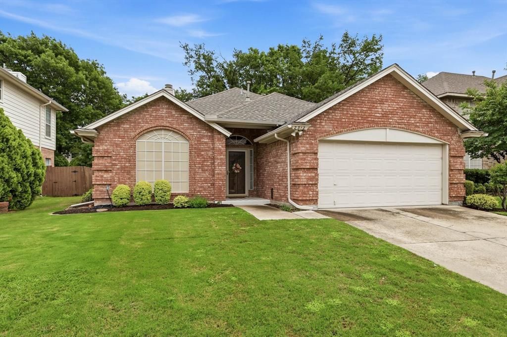 Photo of 2312 Mapleleaf Lane, Flower Mound, TX 75028 (MLS # 21247839)