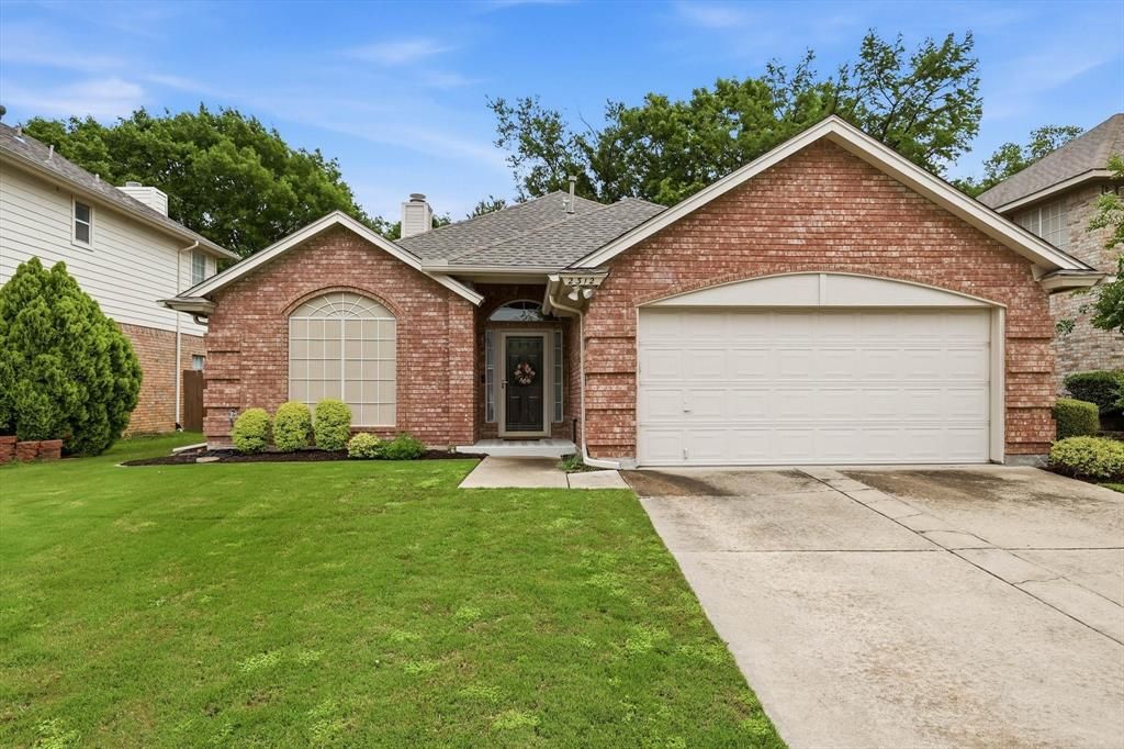 Photo of 2312 Mapleleaf Lane, Flower Mound, TX 75028 (MLS # 21247839)
