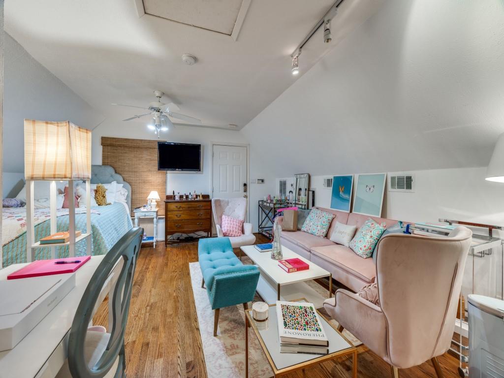 S M U Heights - Residential