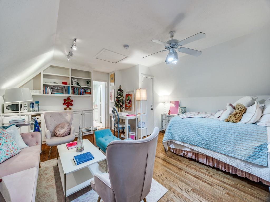 S M U Heights - Residential