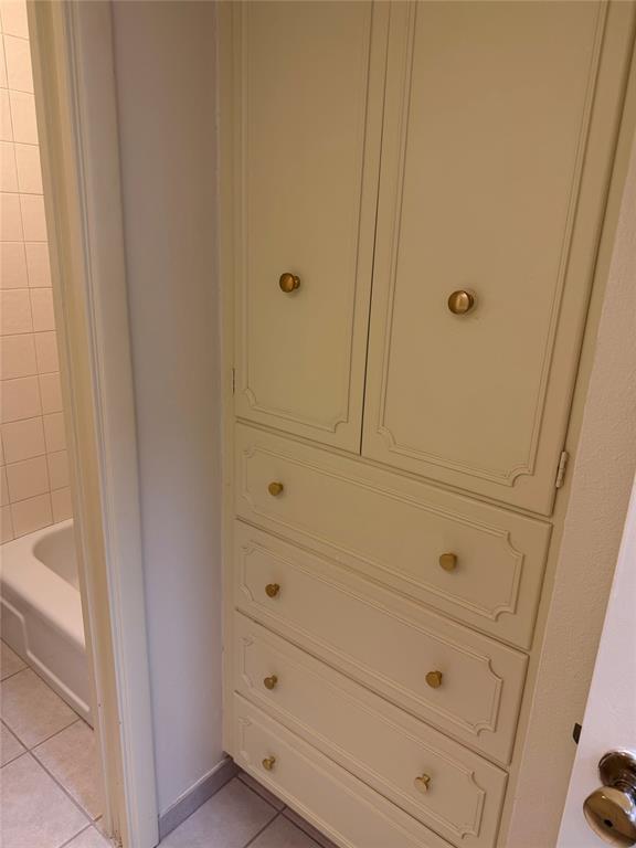 Overton West Add - Residential Lease