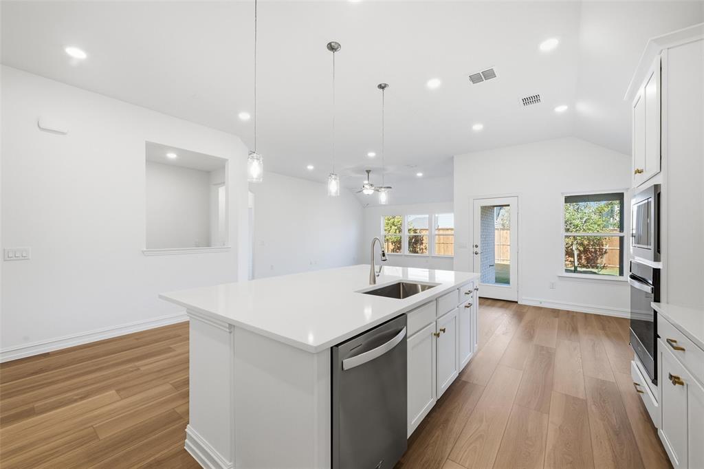 Highland Lks Ph 2 - Residential Lease