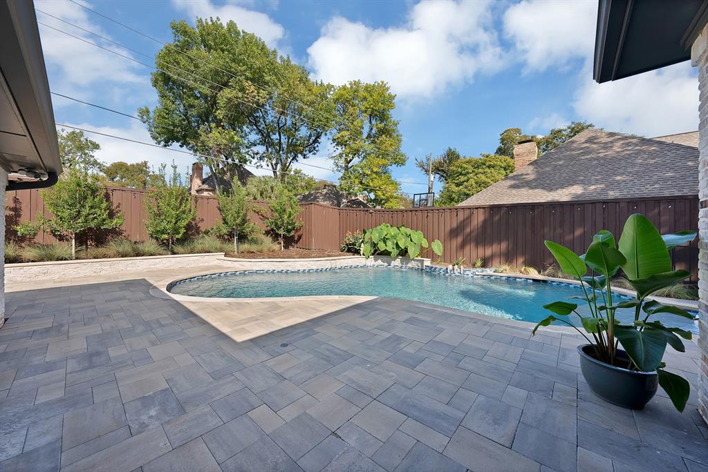 5823 Flintshire Lane