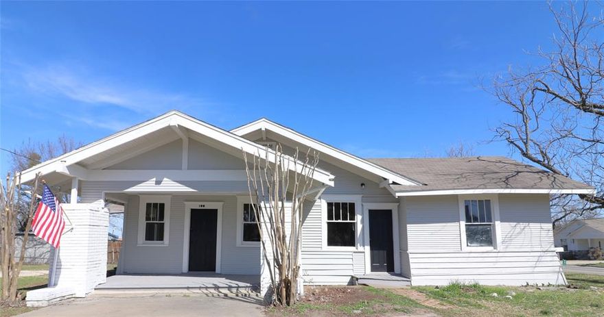 Cute Duplex on oversized city lot. 2-2 Side A & 1-1 Side B Duplex.   Needs cosmetic work but you could move right in. Buyer’s agents welcome. This house qualifies for special bank financing with zero down or traditional financing works as well. Owner will Carry with reasonable down as well (owner doesn’t care about cre dit). If interested come drive by the house. There’s a sign in front of the house with my cell (Listing Agent) on it. Call me and I’ll get you inside to see it. This duplex in the heart of Itasca is perfect for those looking to generate additional income or would be a great set up for multi-generational living. You could also convert it back into a single family dwelling. Lot has additional road frontage so you could build a 2nd home or workshop or detached garage. If interested come drive by the house and call me and I’ll get you inside to see it. Priced to sell — don’t wait. Schedule your private showing today before this one’s gone.