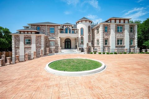 2415 Amberleaf Court Cedar Hill TX 75104