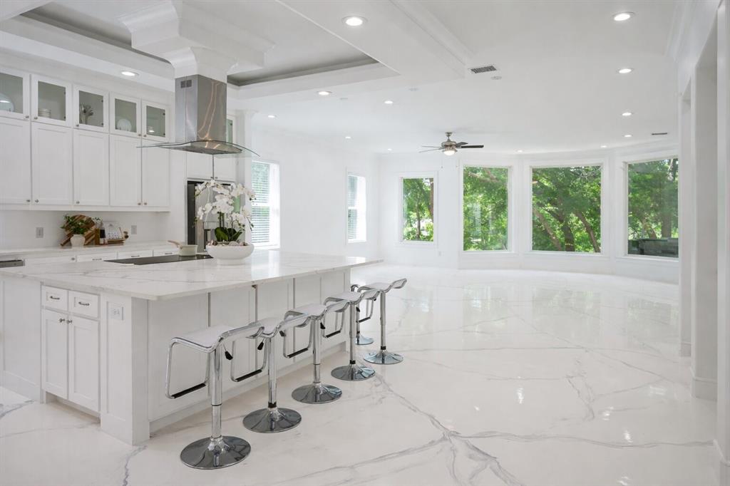 2415 Amberleaf Court