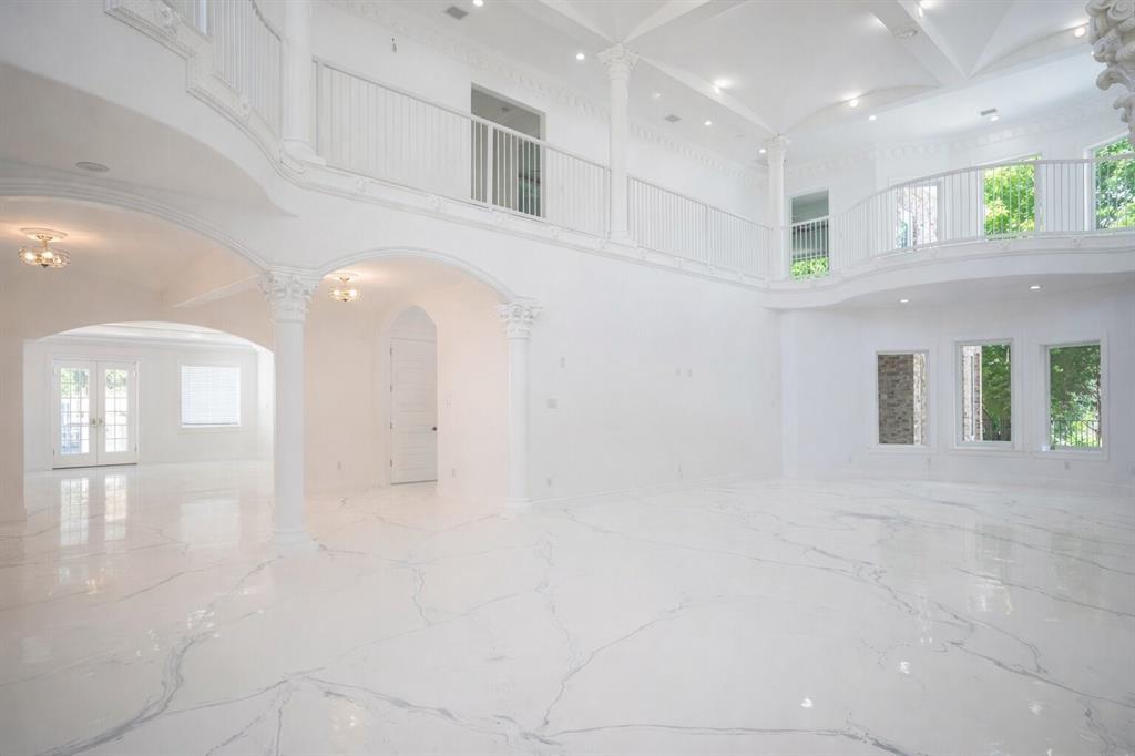 2415 Amberleaf Court