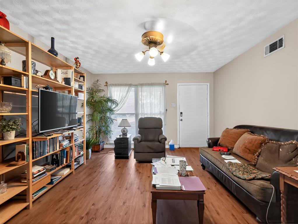 Lochwood Rev - Residential