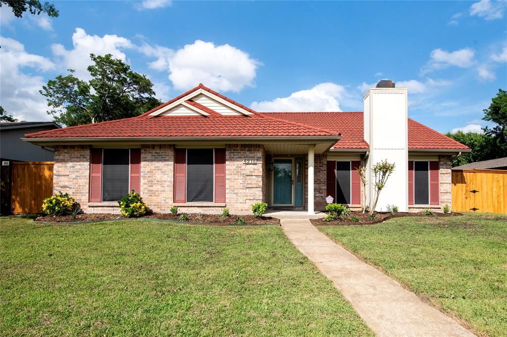 Photo of 4216 Wayfaring Street, Mesquite, TX 75150 (MLS # 21250943)