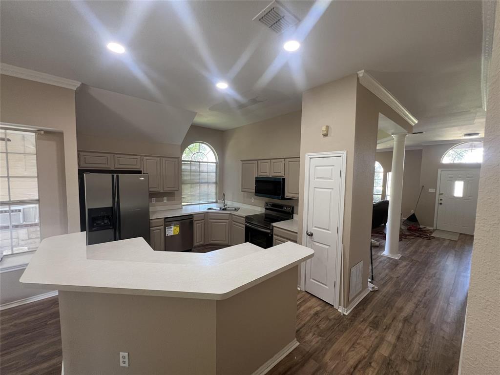 2326 Arrowcrest Court