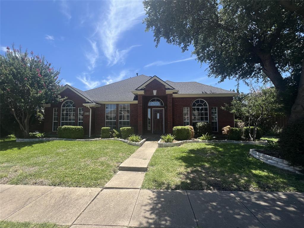2326 Arrowcrest Court