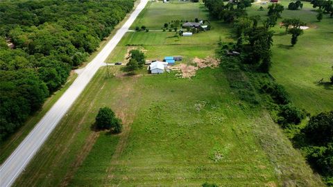 Photo of 2519 Fm 2027, Lott, TX 76656 (MLS # 21258718)