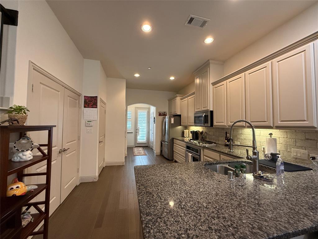 7121 Chief Spotted Tail Drive