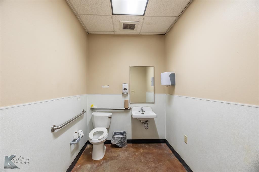 R383 - Commercial Sale