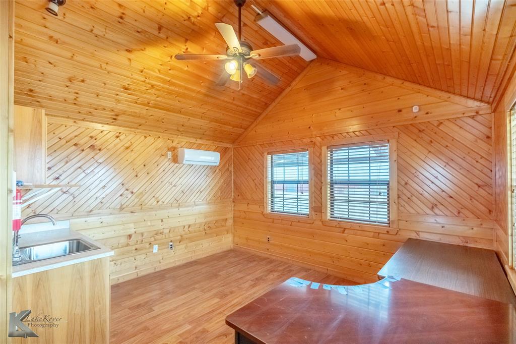 R383 - Commercial Sale