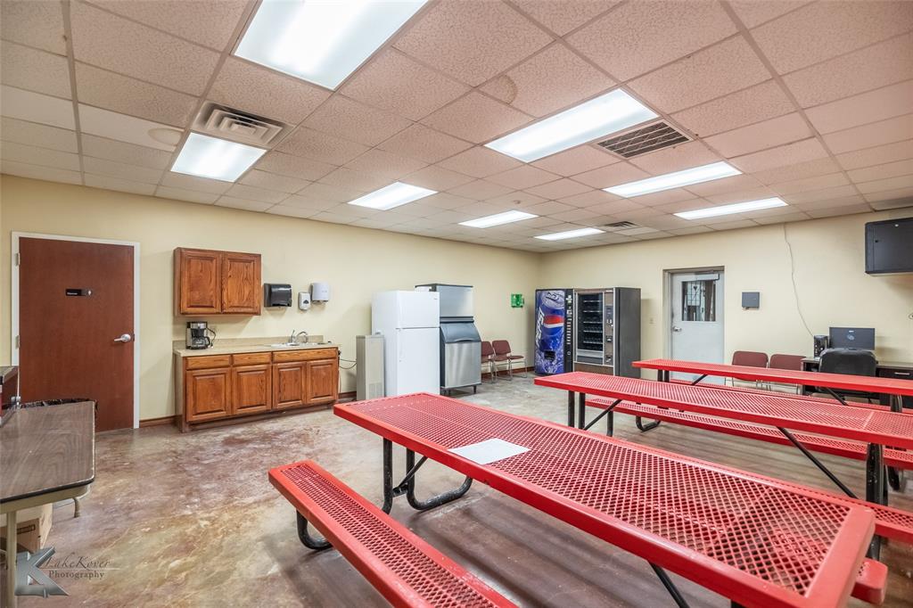 R383 - Commercial Sale