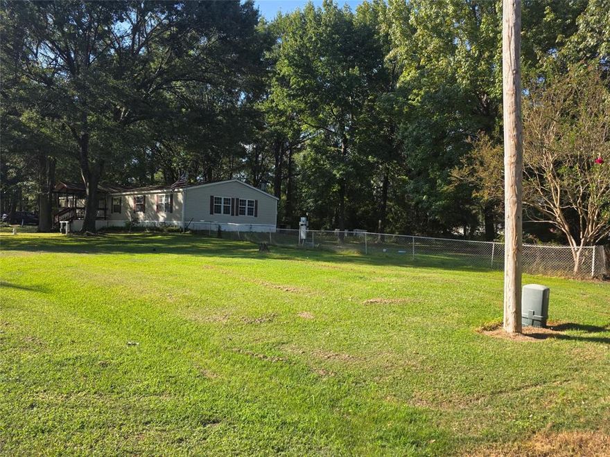 Large Home On Over Half An Acre In Princeton Available! Take A Look At This 4B 2B Home With Living Room And Den So You Have Plenty Of Room.
Adorable Kitchen With Island And Adjoining Dining Room. Open Floorplan With Lots Of Storage . The Large Bedroom Has A Huge Primary Bath With Garden Bathtub, Separate Shower, Vanity And Walk In Closet. All Of The Bedrooms Have Spacious Closets. The Den Could Easily Be Converted To A Mother In Law Suite. Huge Fenced In Backyard With No Neighbors Out Back. The Beautiful Mature Trees Make This A Relaxing Sanctuary To Enjoy!
Haughton High School And Middle School For The Kiddos. And Just Minutes From Shreveport And Bossier City.

Schedule Your Private Showing Today!