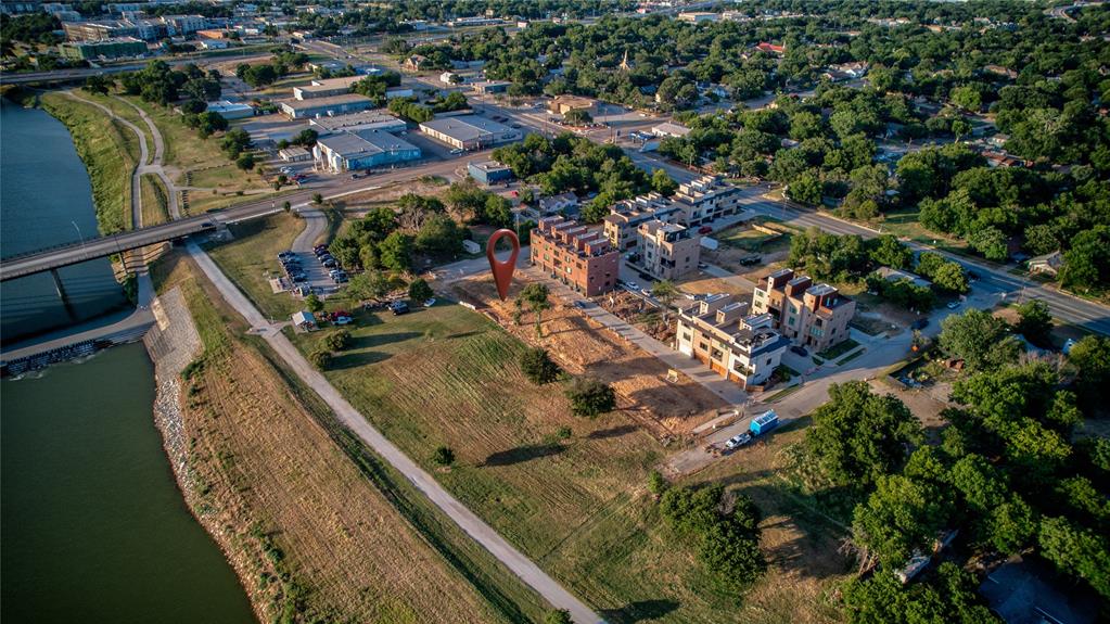 404 Vista Buena Trail