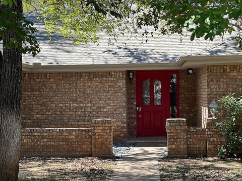 A home in Mineral Wells