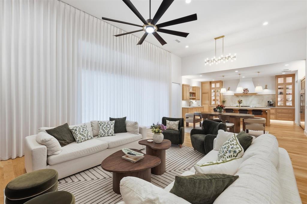 Hillside Of Flower M - Residential