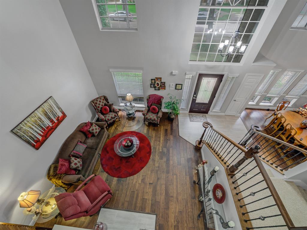 525 Sir Roland Drive