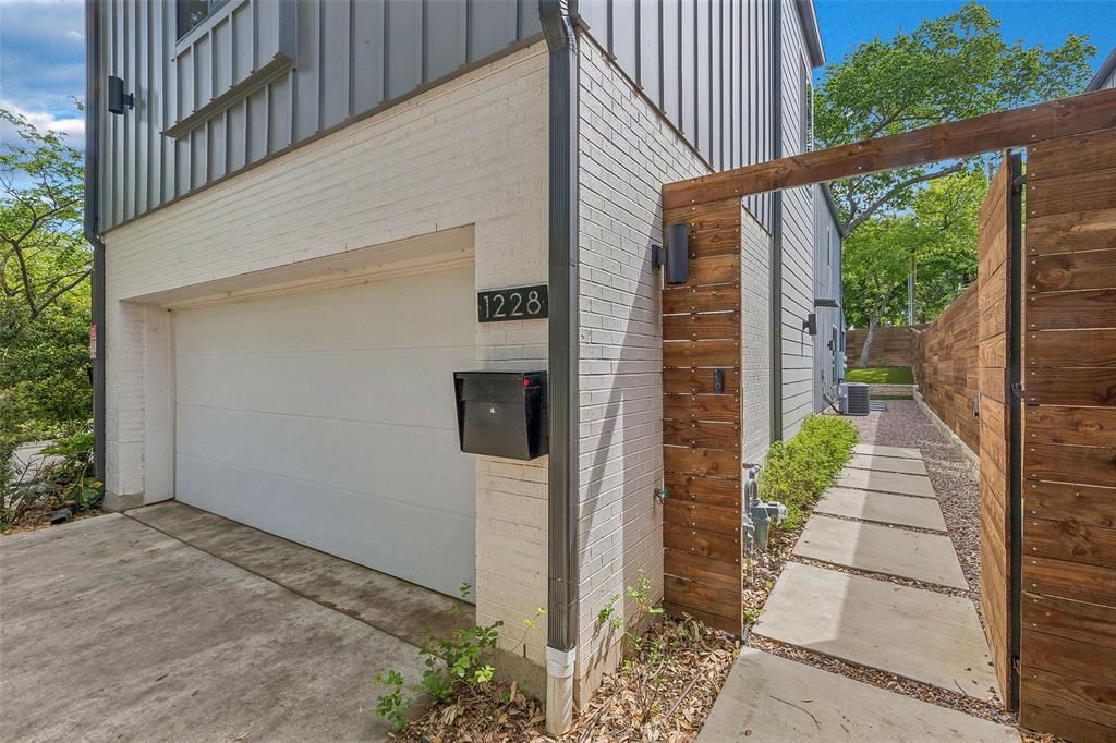 Miller & Stemmons Add - Residential