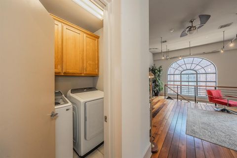 Tiny photo for 3911 Gilbert Avenue #G, Dallas, TX 75219 (MLS # 21181953)