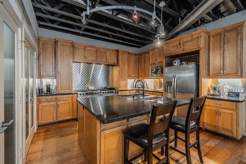 Tiny photo for 3911 Gilbert Avenue #G, Dallas, TX 75219 (MLS # 21181953)