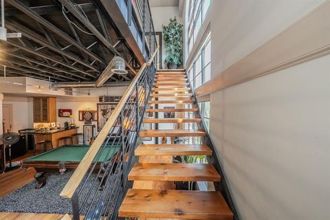 Tiny photo for 3911 Gilbert Avenue #G, Dallas, TX 75219 (MLS # 21181953)