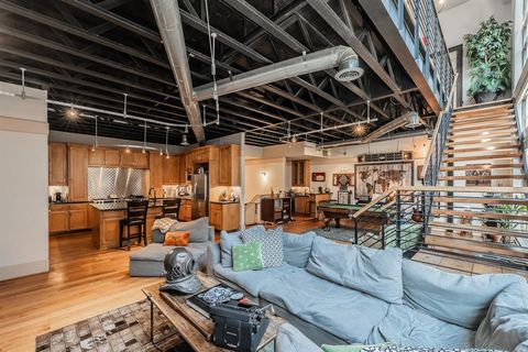 Tiny photo for 3911 Gilbert Avenue #G, Dallas, TX 75219 (MLS # 21181953)