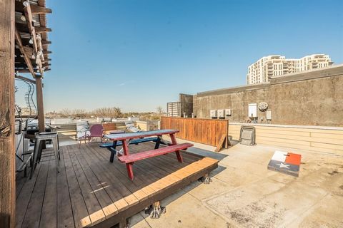 Tiny photo for 3911 Gilbert Avenue #G, Dallas, TX 75219 (MLS # 21181953)