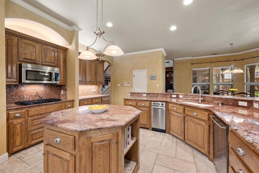 Keller, Texas 76248, United States, 4 Bedrooms Bedrooms, ,4 BathroomsBathrooms,Residential,Pending,132414