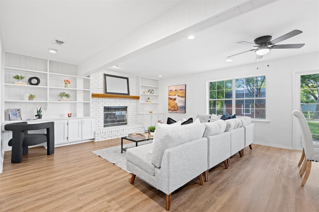 3721 Nabholtz Lane