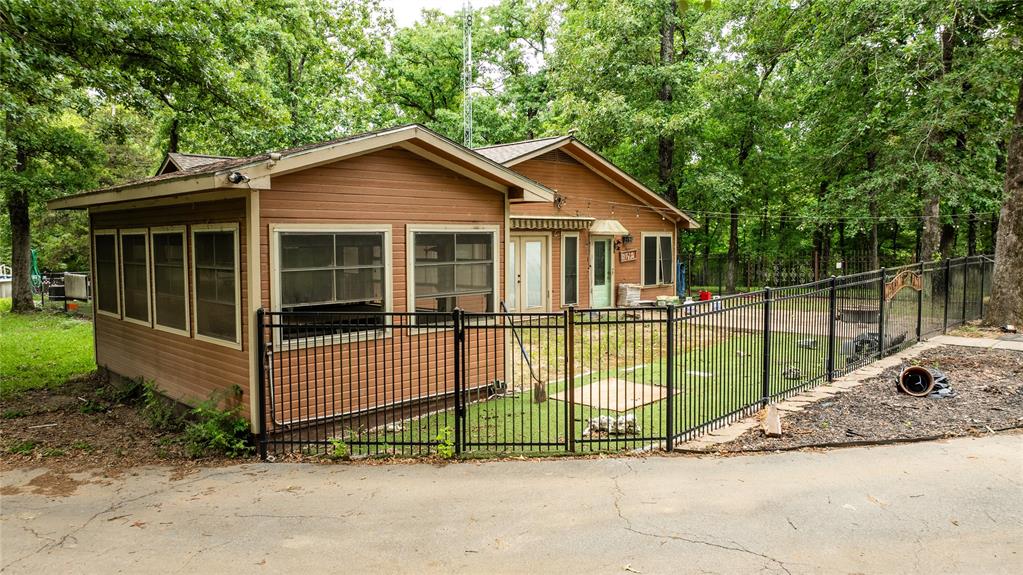 251 Private Road 8179