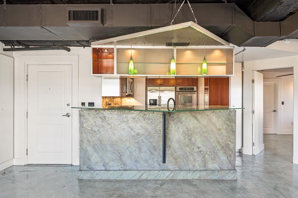 Lake Cliff Tower Condo - Residential