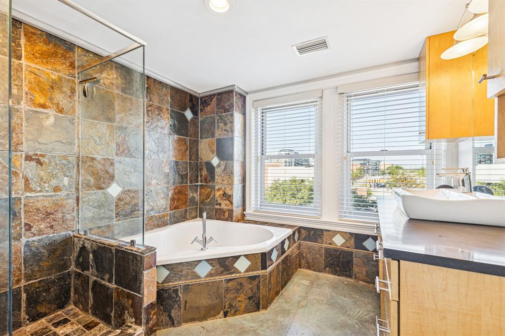 Lake Cliff Tower Condo - Residential