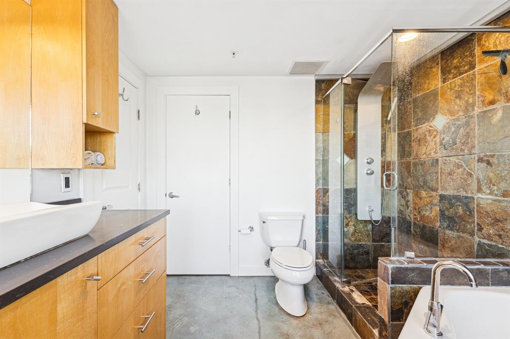 Lake Cliff Tower Condo - Residential