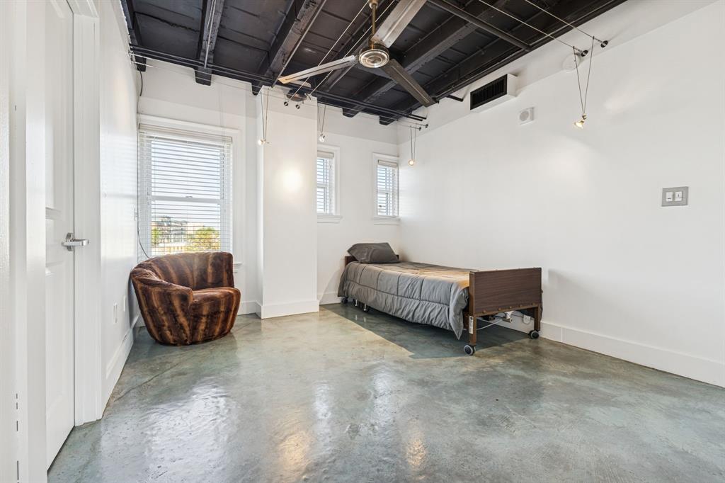 Lake Cliff Tower Condo - Residential