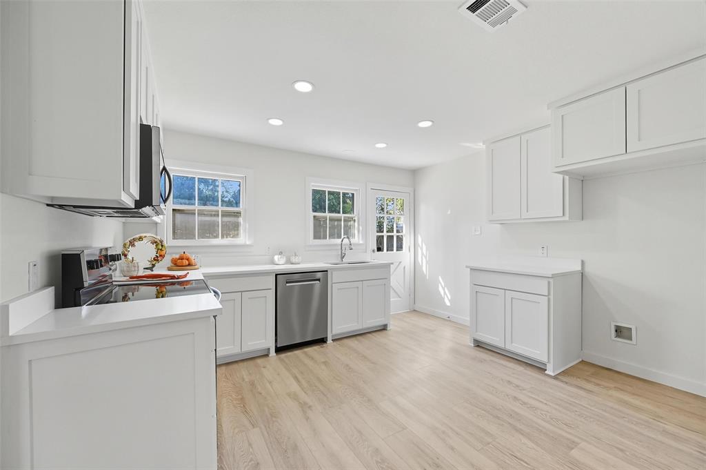 CHAMBERLAIN ARLINGTON HTS 2ND - Residential