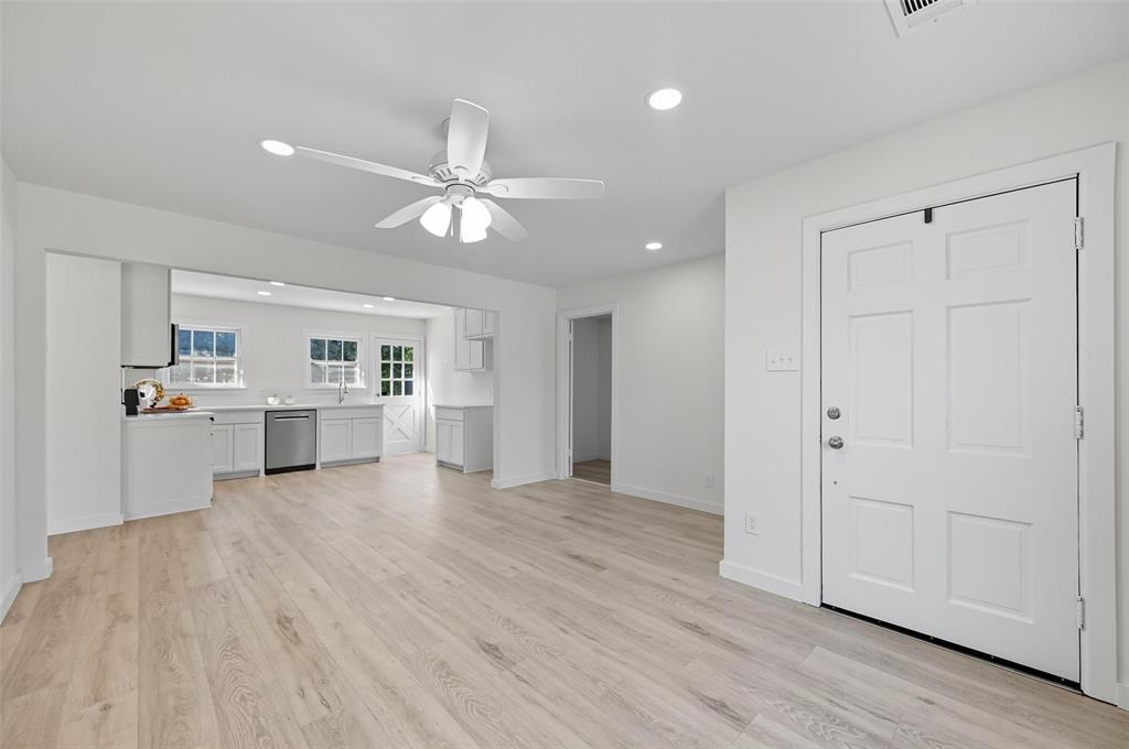 CHAMBERLAIN ARLINGTON HTS 2ND - Residential