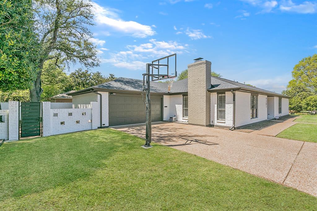 4301 Hartwood Circle