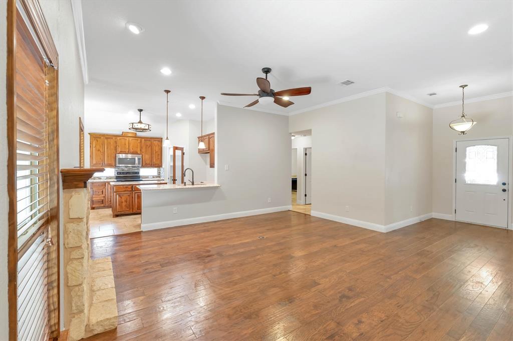 2005 Lindentree Drive
