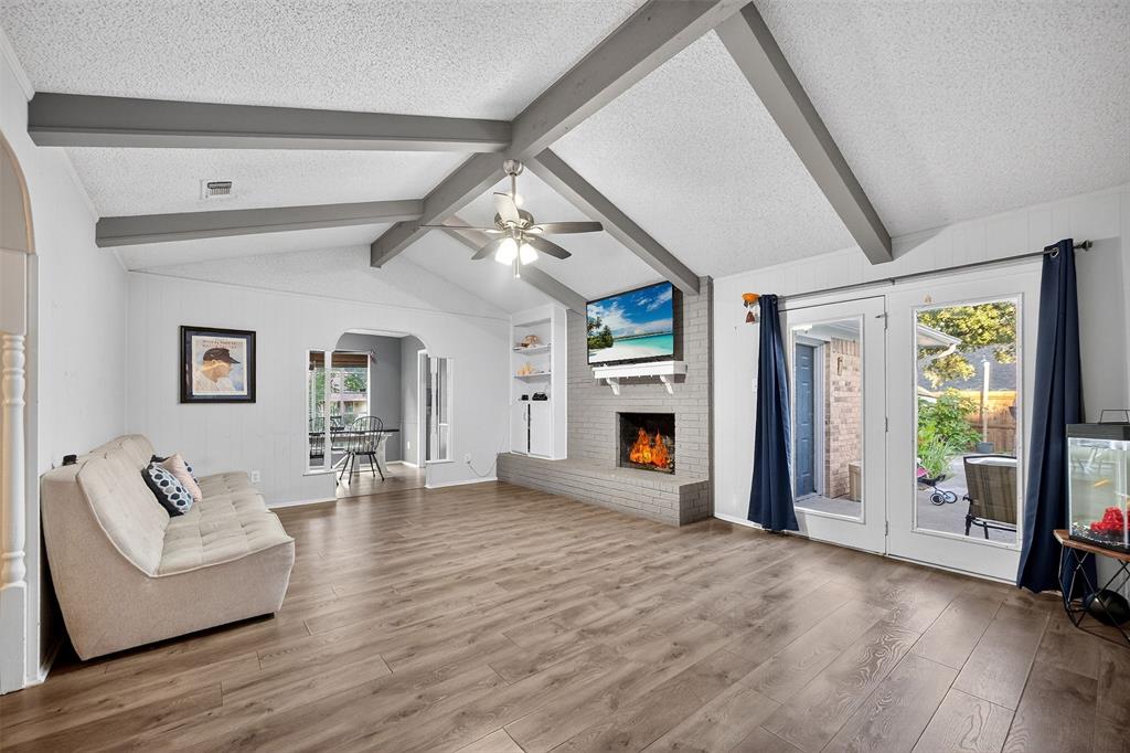2501 Warren Lane