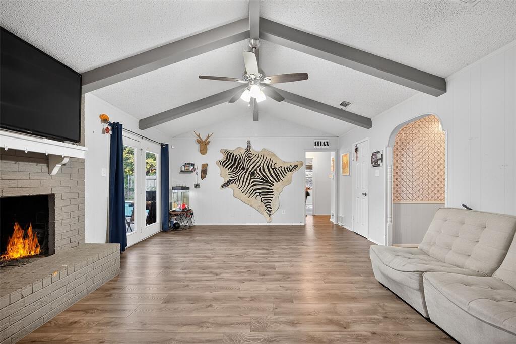 2501 Warren Lane