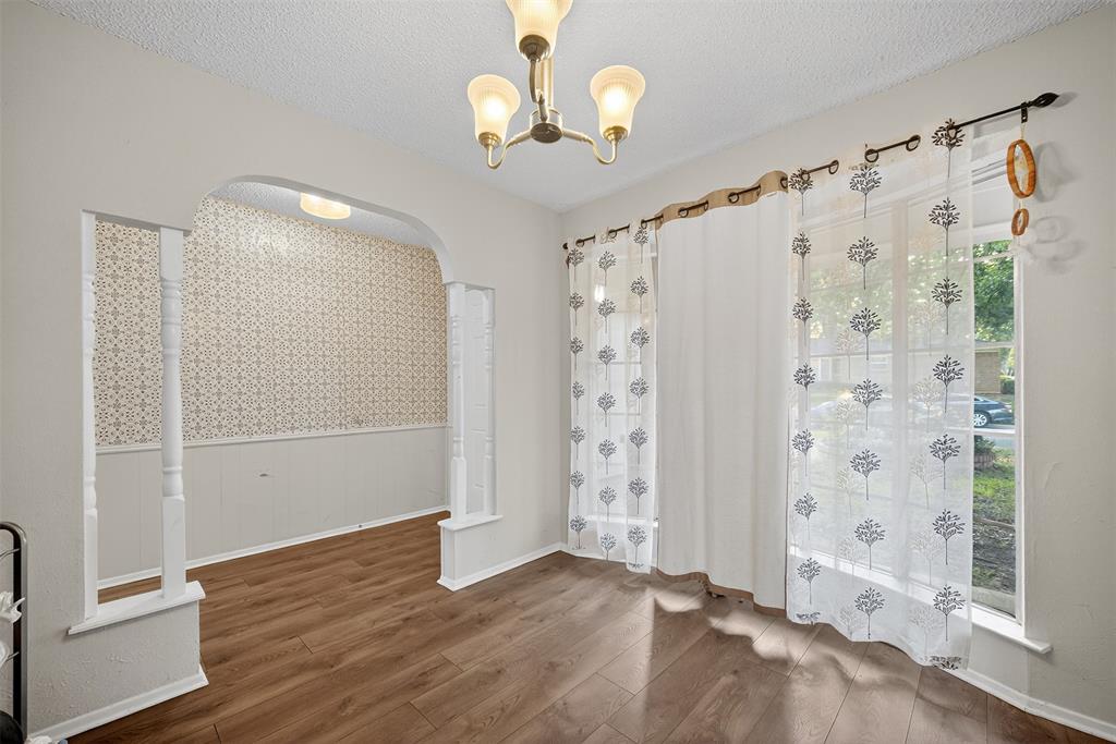 2501 Warren Lane