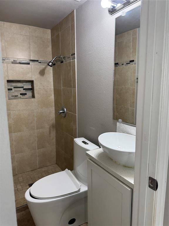 Deerpath Village 02 - Residential Lease